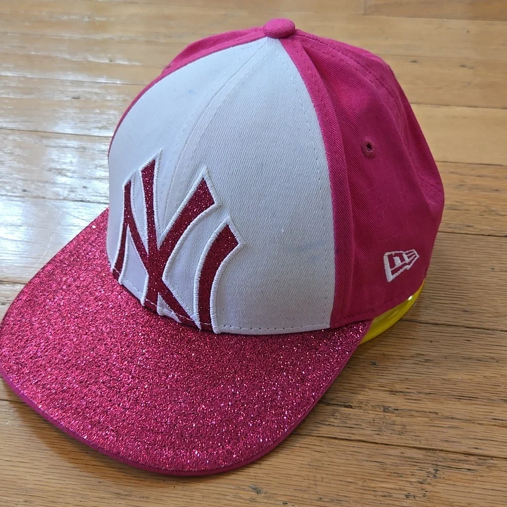 NY Yankees Baseeball Cap For Youth - Picture 2 of 9